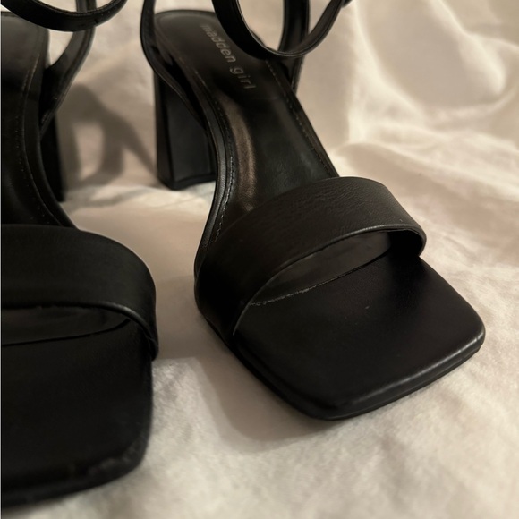 MADDEN GIRL | WOMEN’S WINNII HEELS | ADJUSTABLE STRAP & BUCKLE | BLACK | SIZE 7 - Picture 6 of 10